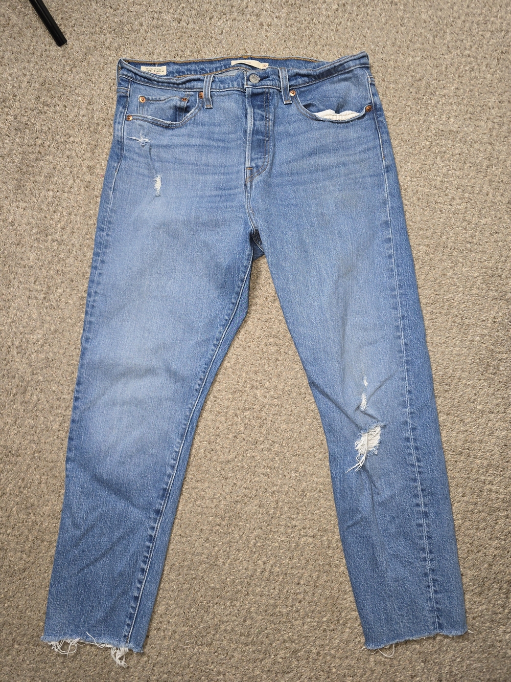 Levi's Light Blue Distressed Cropped Wedgie Straight-Leg Jeans Size 32